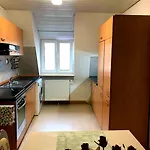 Entire 2-room In South Апартаменты *