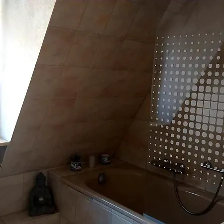 Entire 2-room In South *
