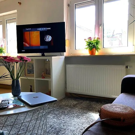 Апартаменты Entire 2-room In South Штутгарт